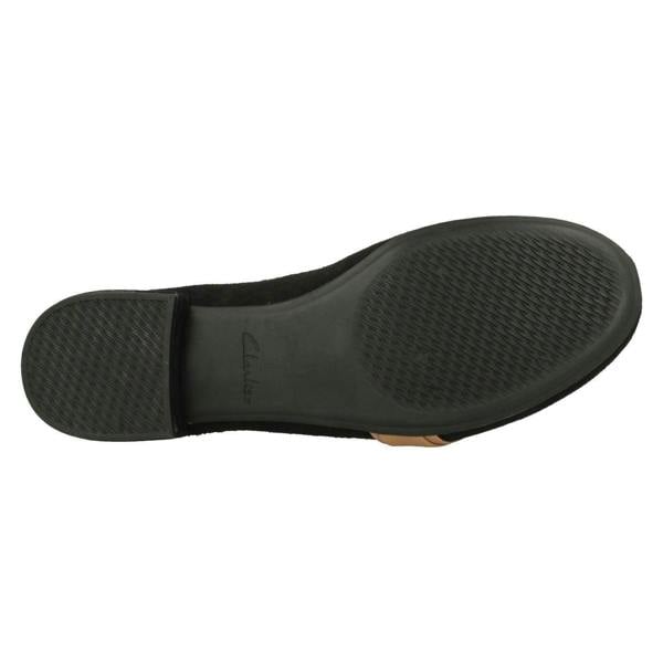 Clarks Ladies Clarks Stylish Cross Detailed Shoes Rosabella Moon