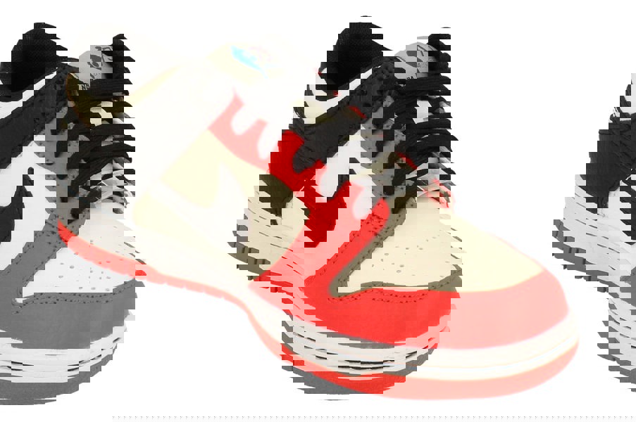 Nike Dunk Low GS Trainers Do6288  100 - Sail Black Chile Red 100 - Photo 3