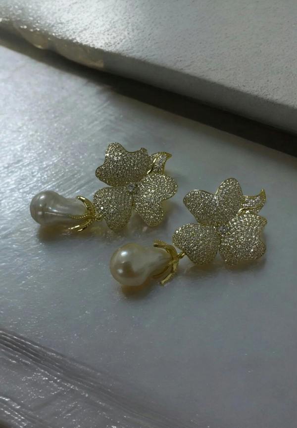 Still life of the earrings.