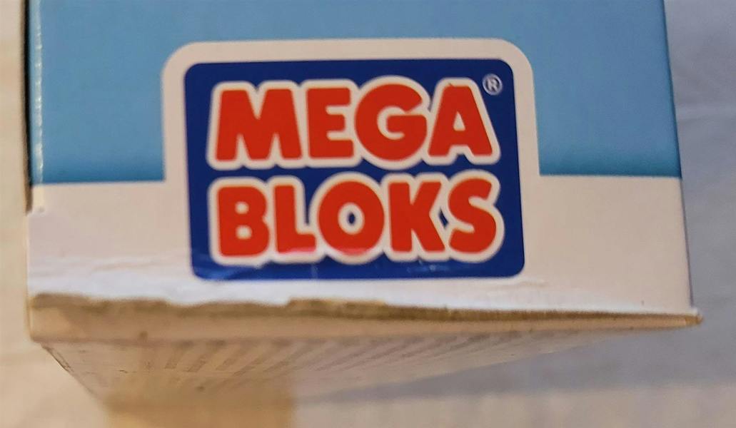 Mega Bloks - Moshi Monsters Bizarre Bazaar Construction Set