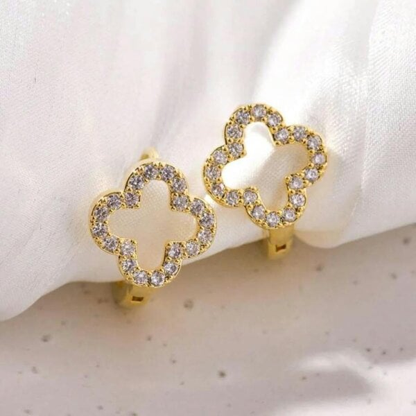 The Colourful Aura Large Clover Elegant Gold Plated Stud Earrings