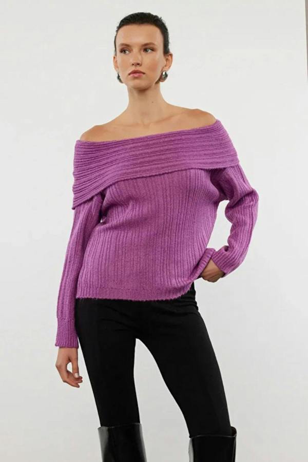 Hoxton Gal Oversized Flared Sleeve Knit Sweater