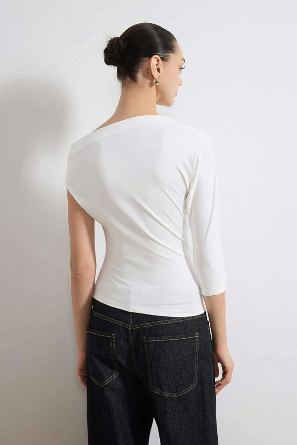 Asymmetric Neckline One Sleeve Fitted Blouse