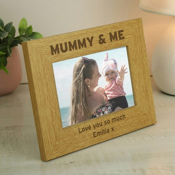 Personalised Memento Company Personalised Oak Finish 6x4 Mummy & Me Photo Frame