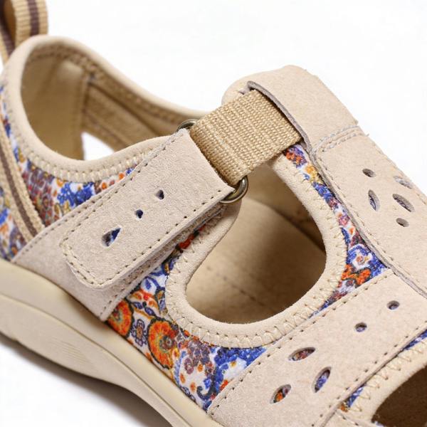 Free Spirit CLEVELAND Casual Shoes in Beige