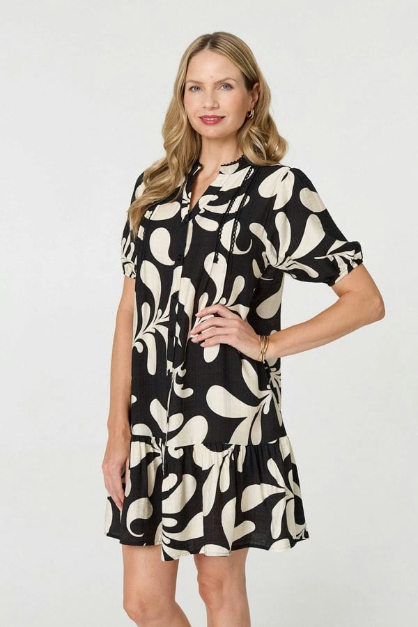 Black | Printed 1/2 Sleeve Tiered Short Dress
