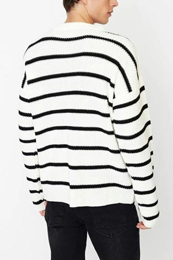 WOVCOR Crew Neck Striped Men's Sweater