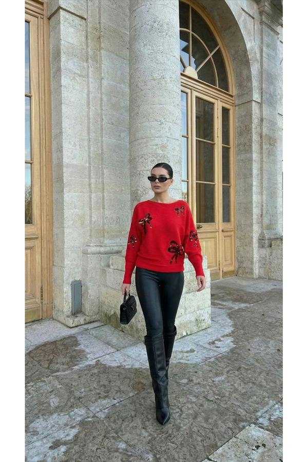 Marivelle Knitted Jumper With Sequin Bow Detail - Red