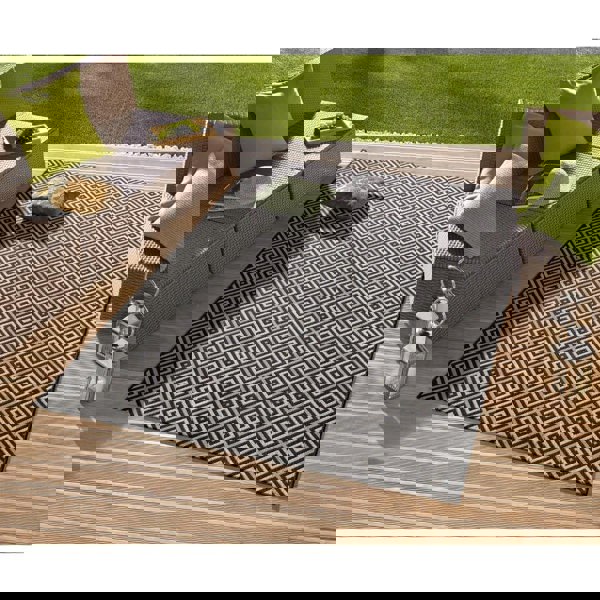 The Rugs Diamond Outdoor - Indoor Rug | Stylish & Durable