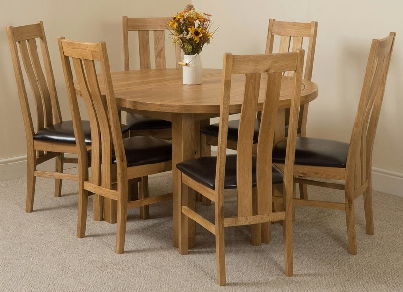 That's Furniture Edmonton Round Extendable Oak Dining Set with Princeton Oak Chairs