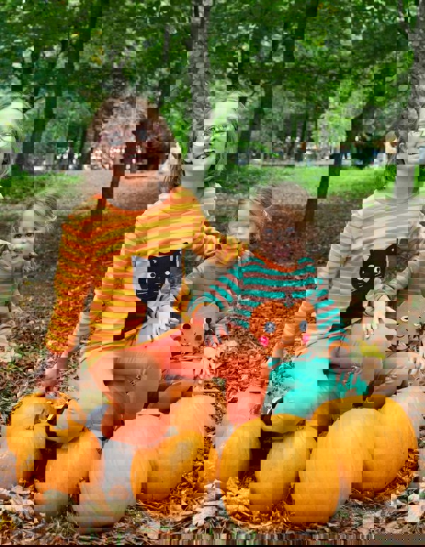 Organic Black Cat Applique T-Shirt - Toby Tiger UK Retail