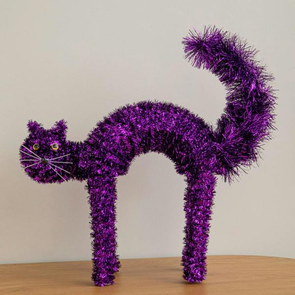 Samuel Alexander 42cm Standing Scaredy Cat Halloween Decoration in Purple