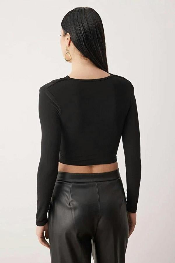 WOVCOR Buckle Detail V-Neck Knit Party Blouse