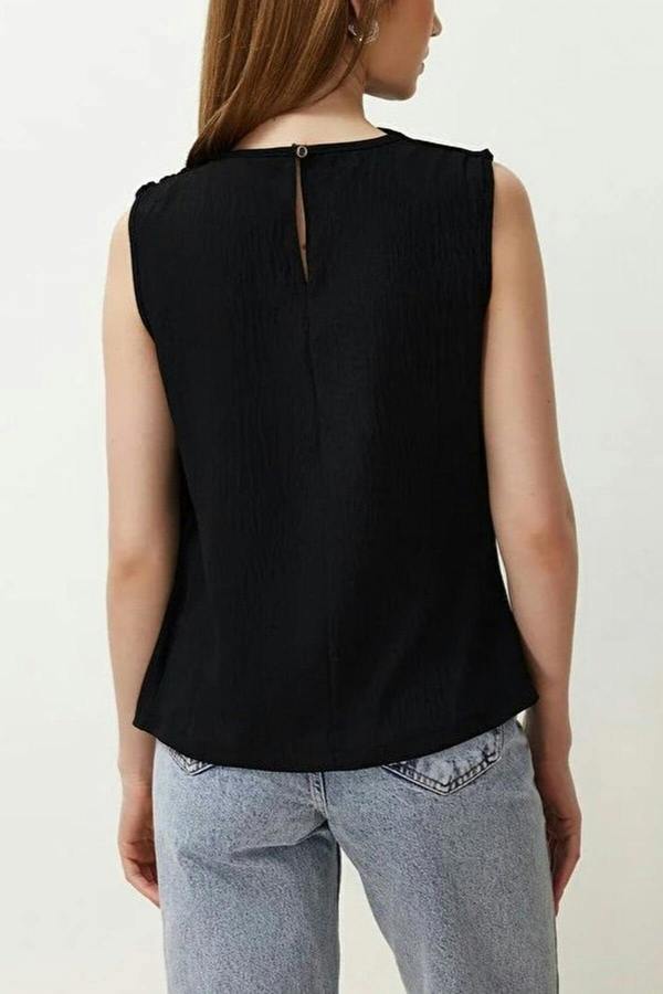 WOVCOR Crew Neck Woven Blouse with Gathering Detail