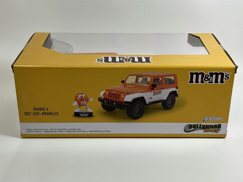 Jada M&Ms Orange Figure and 2007 Jeep Wrangler 1:24 Scale Jada 253255068 34401