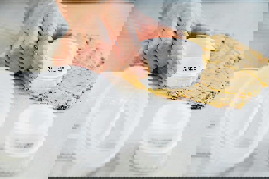 KitchenCraft Set of Seven Plastic Double Edged Biscuit / Pastry Cutters