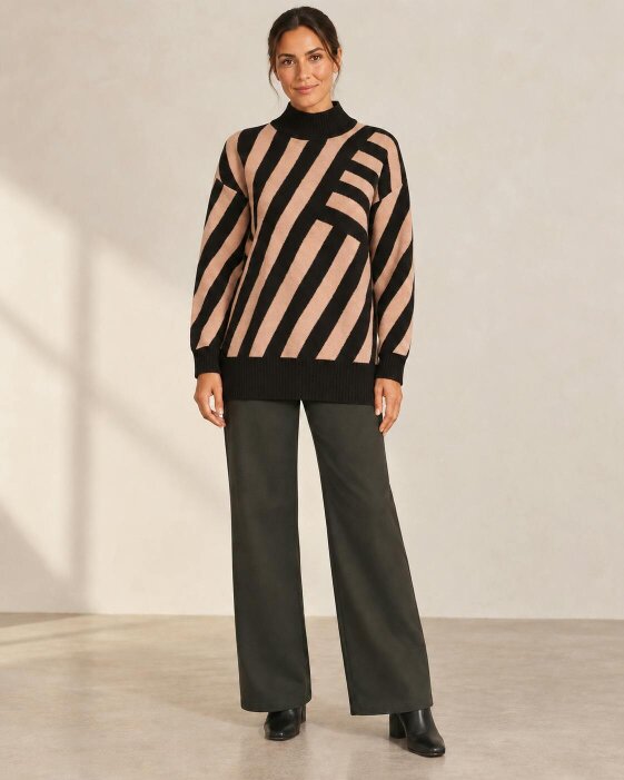 VIZ-A-VIZ Cut &sew Jacquard Turtle Neck Jumper