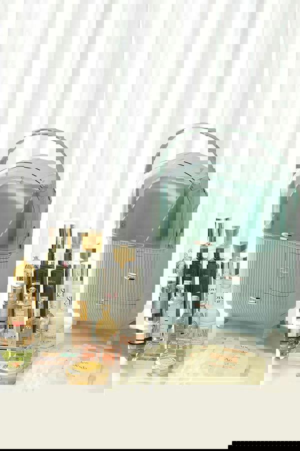 Living and Home Multi-Function Make Up Case Dustproof Cosmetic Storage Box, Skin Care Products Jewellery Bedroom Organiser Finishing Box