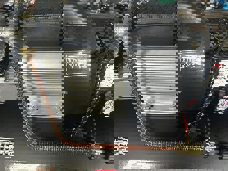 Heavy Duty Electric Air Compressor 100L 250LPM 8 BAR / 115PSI (3HP 2.2KW Garage Workshop)