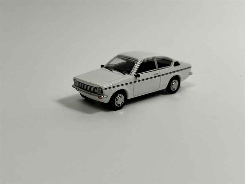 Minichamps Opel Kadett Coupe 1973 White 1:87 Scale 870040122