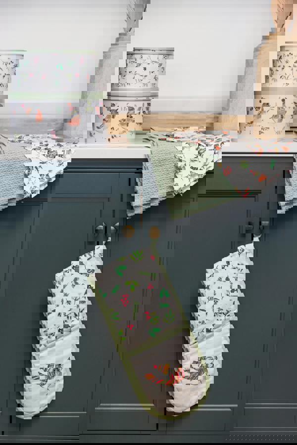 Mikasa TipperleyHill Robin Cake Tins, Set of 2