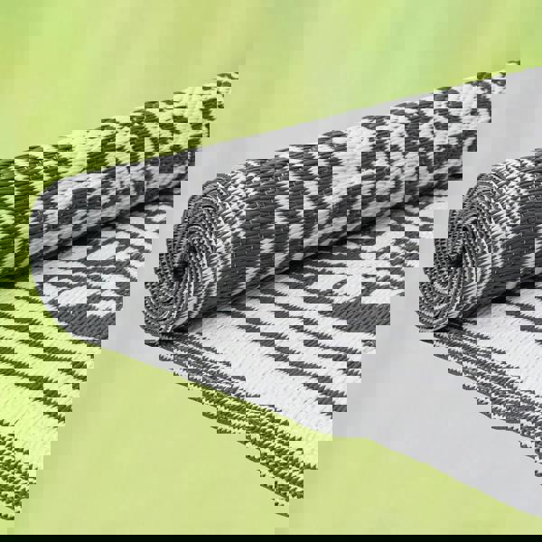 JVL The Gardener Reversible Geo Pattern Outdoor Garden Rug 120x170cm