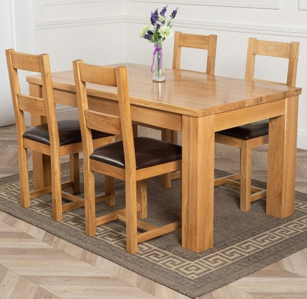 That's Furniture Dakota Medium Oak Dining Table with Lincoln Oak Chairs