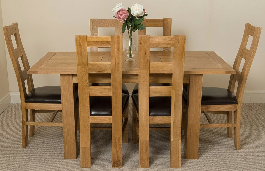 That's Furniture Hampton Small Oak Extending Dining Table with Yale Oak Chairs
