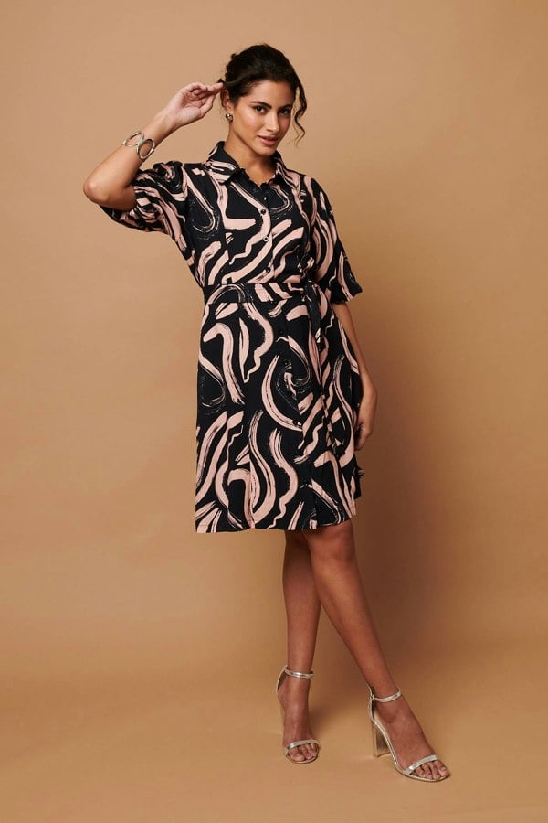 Pink | Brushstroke Print Short Shirt Dress : Model is 5'8"/172 cm and wears UK8/EU36/US4/AUS8