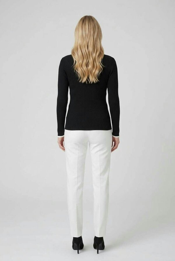 Izabel London Contrast Trim Buttoned Knit Polo Shirt