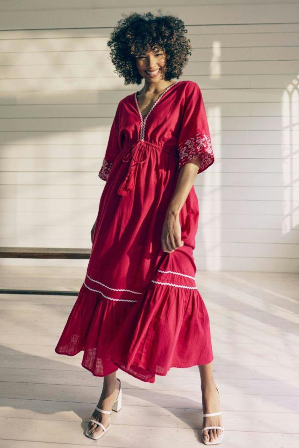 Pink | Embroidered Trim Empire Maxi Dress: Model is 5'8"/172 cm and wears UK8/EU36/US4/AUS8