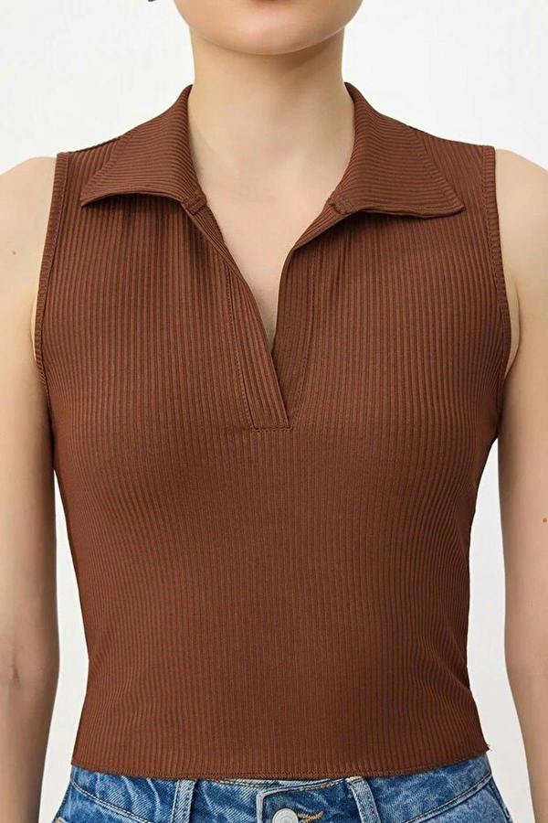WOVCOR Fitted Polo Collar Crop Stretch Knit Blouse