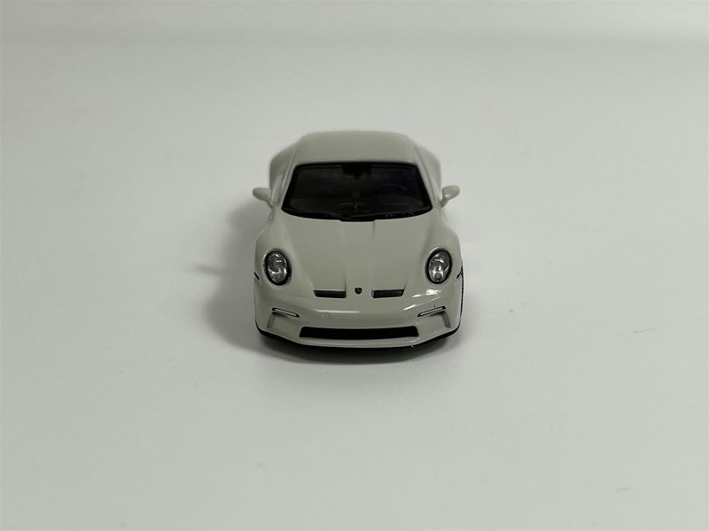 Mini GT Porsche 911 GT3 Touring Crayon White LHD 1:64 Mini GT MGT00675L