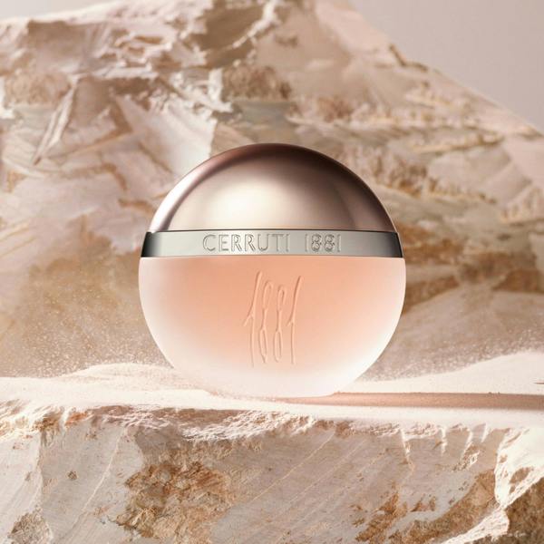 Cerruti 1881 Pour Femme Eau de Toilette Spray 100ml - Additional 2