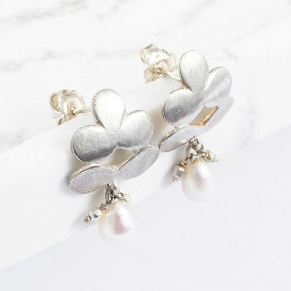 T. H. Baker Sterling Silver Pearl Flower Dropper Earrings EFISPW