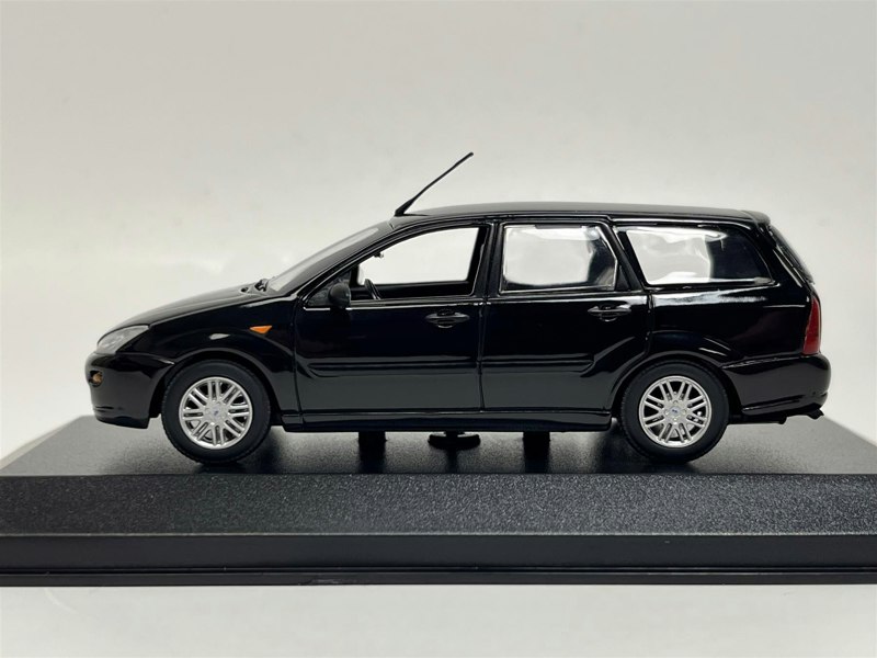 Maxichamps Ford Focus Turnier 1998 Black 1:43 Scale Maxichamps 940087011