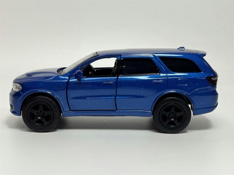 Tayumo Dodge Durango SRT Pull Back & Go Blue With Silver Stripe LHD 1:36 Tayumo 36145224