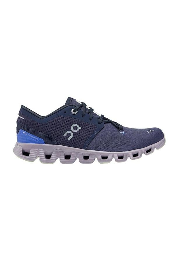 On Running Cloud X 3 Trainers