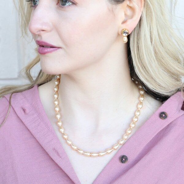 The Colourful Aura Golden Oval Shape Classic Diana Wedding Pearl Necklace and Earring Set