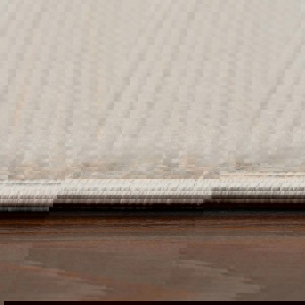 cream colour, striped design, stain-resistant, Cosy comfort rug.