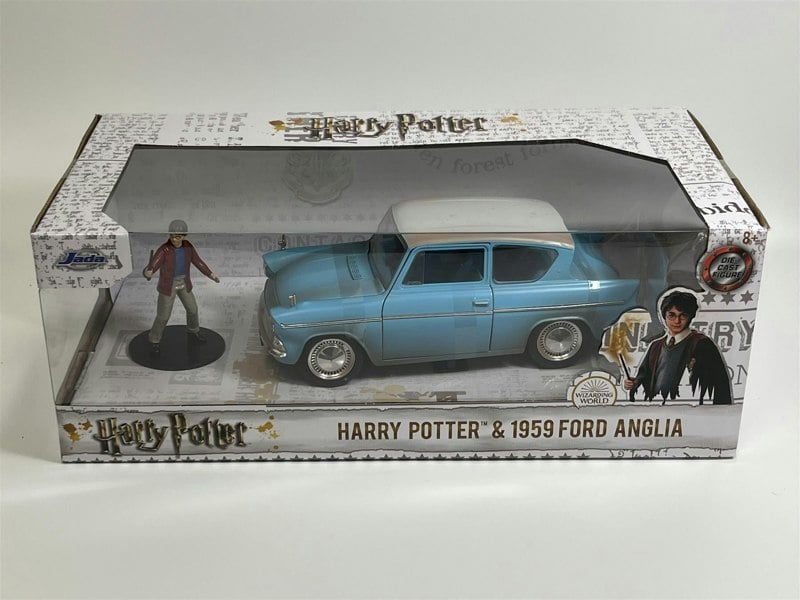 Jada Harry Potter Diecast Figure and 1959 Ford Anglia 1:24 Scale Jada 253185002