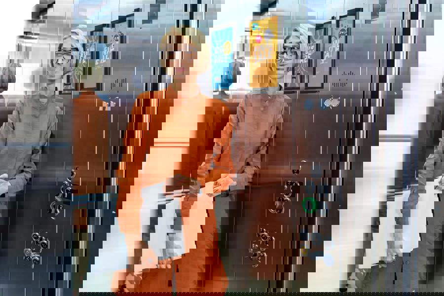 Durable Aluminium Snap Frame Retail Clip Poster Holder Notice Board | A4 Black