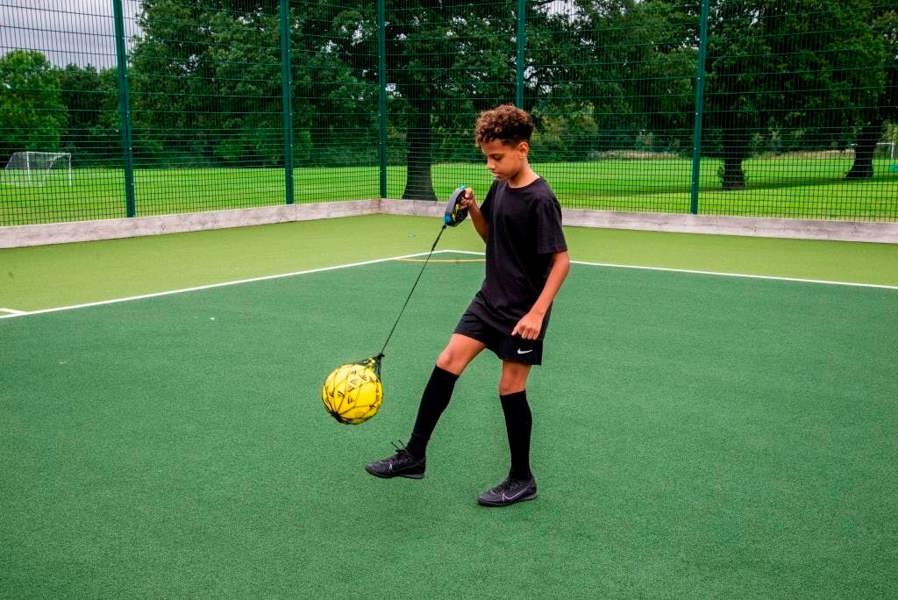 Kickmaster Close Control Football Soccer Trainer