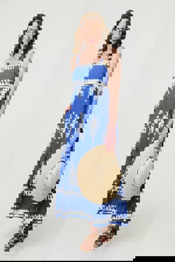 Blue | Ikat Print Sleeveless A-Line Maxi Dress : Model is 5'9"/175 cm and wears UK10/EU38/US6/AUS10
