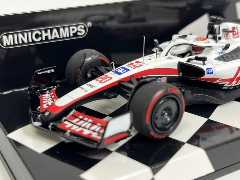 Minichamps Kevin Magnussen Haas F1 Team VF-22 Bahrain GP 2022 1:43 Scale 417220120