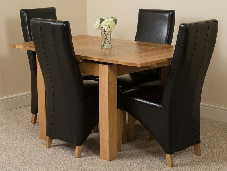 That's Furniture Richmond Small Extending Oak Dining Set with Lola Leather Chairs