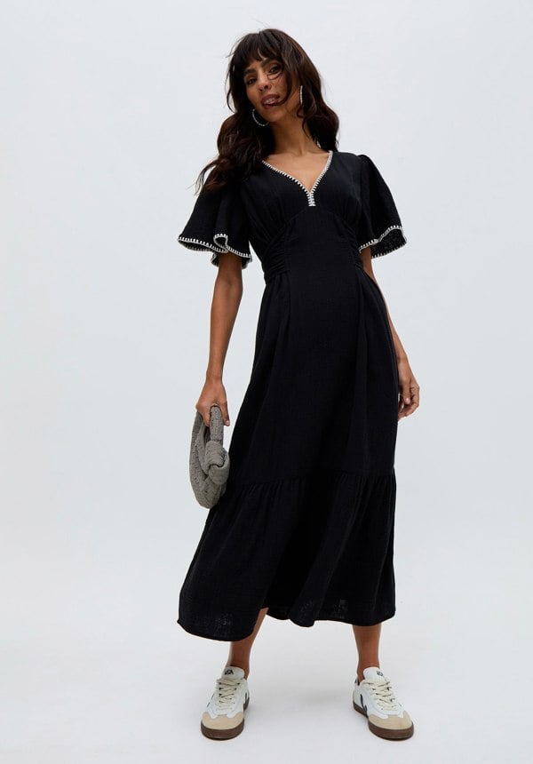 Delilah V-Neck Front Tie Midi Dress In Black