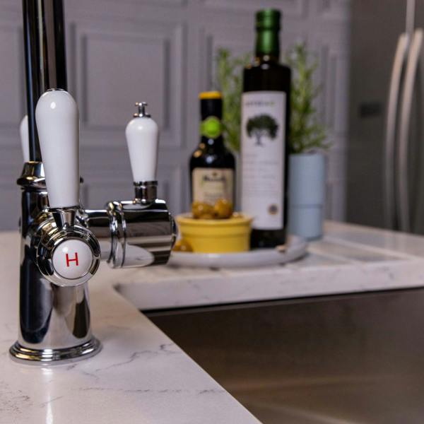 Flode korsa | Traditional Cruciform Style 3 in 1 Instant Boiling Tap | White Ceramic Levers | Polished Chrome Finish