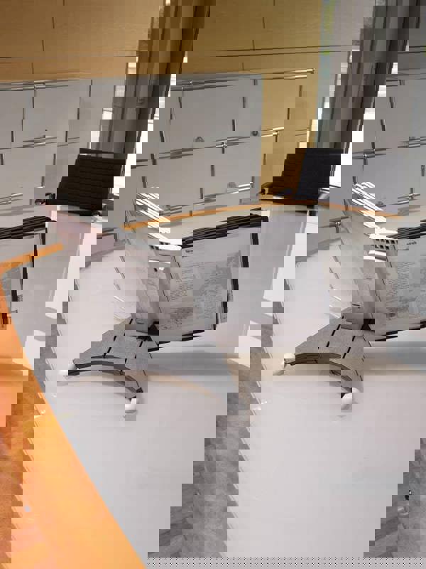 Durable SHERPA WALL 10 Display Panel Document Split Flap Index | A4 Black & Grey