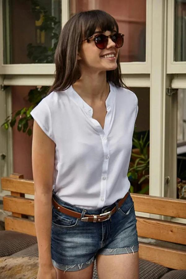 Hoxton Gal Sleeveless V-Neck Shirt